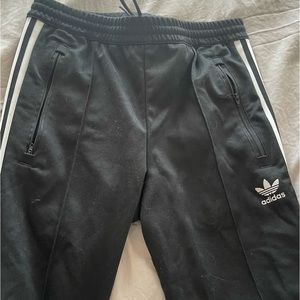 Never worn! pleated track pants from adidas!